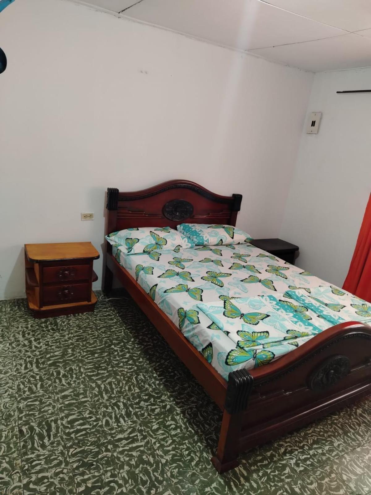 Entire House In Apartamento *